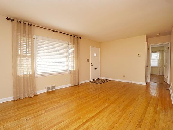 3rd image of 8511 Donegal Dr
