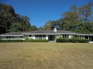 807 W 15th St, Laurel, MS 39440