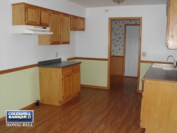 3rd image of 1130 Lillian Ln