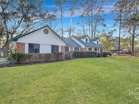 3rd image of 15 Coffee Woods Dr