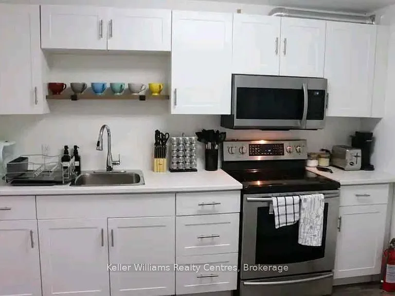 726 Berford St — Photo 9