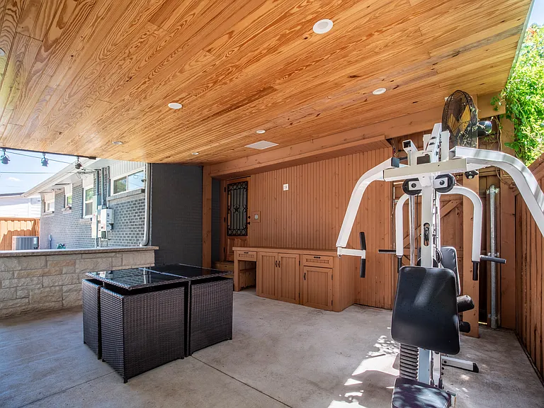 2319 Klondike Dr — Photo 14