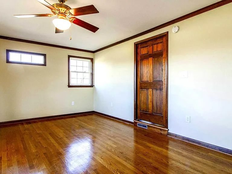 12915 Edelen Rd — Photo 15