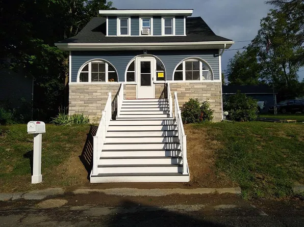 211 Prospect Ave, Maybrook, NY 12543
