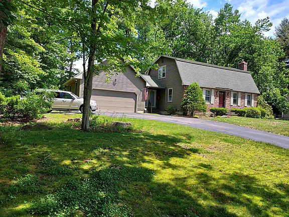 3rd image of 5 Greenwich Dr