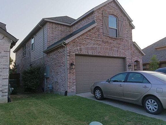 3rd image of 2131 Hobby Dr