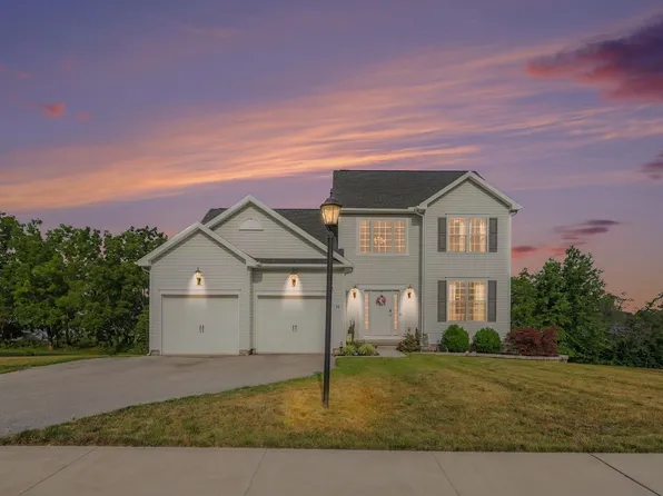 15 Cantera Way, Hanover, PA 17331