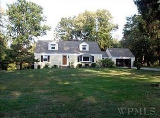 27 Wildwood Rd, Chappaqua, NY 10514