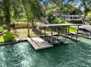 821 E Zipp Rd, New Braunfels, TX 78130