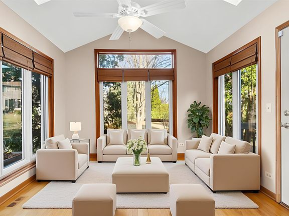 5th image of 1007 Hollingswood Ct