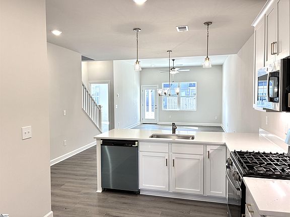 4th image of 237 Taylor Woods Ct