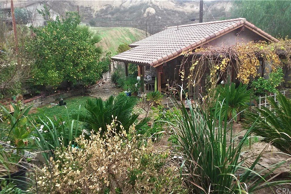 1st image of 30300 Amhurst Dr