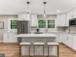 4151 Orchard Dr, Fairfax, VA 22032