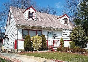 1st image of 575 Cross St