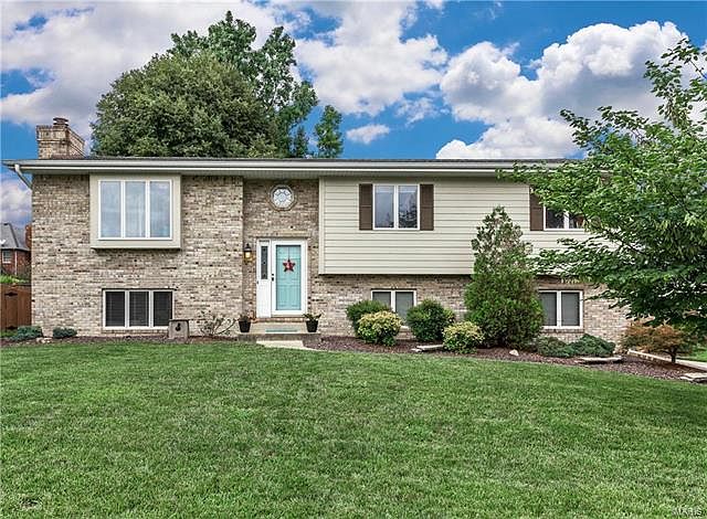 1st image of 19 Sierra Dr