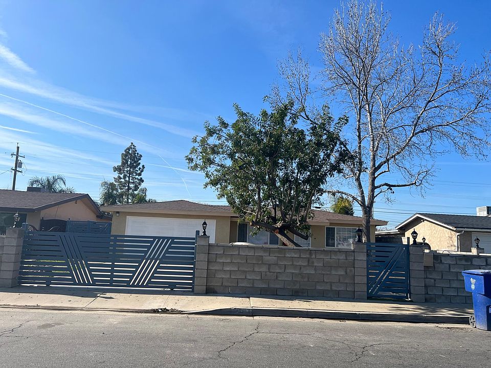 1st image of 3921 Balboa Dr