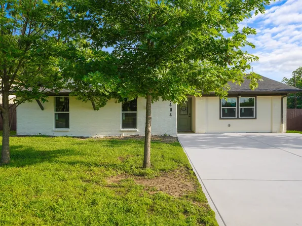 9404 Glengreen Dr, Dallas, TX 75217