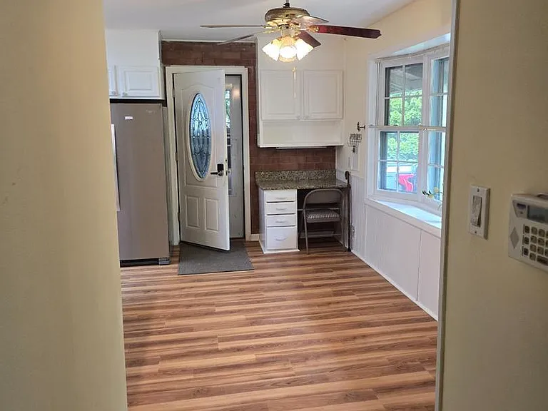 Enid Dr — Photo 5