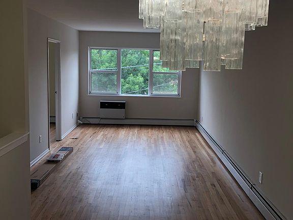 2nd image of 3035 70th St
