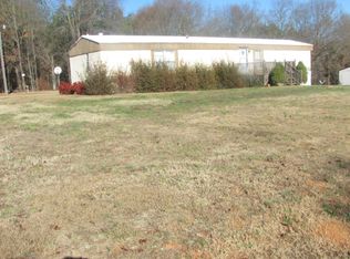 161 Willie Ln, Spartanburg, SC 29330