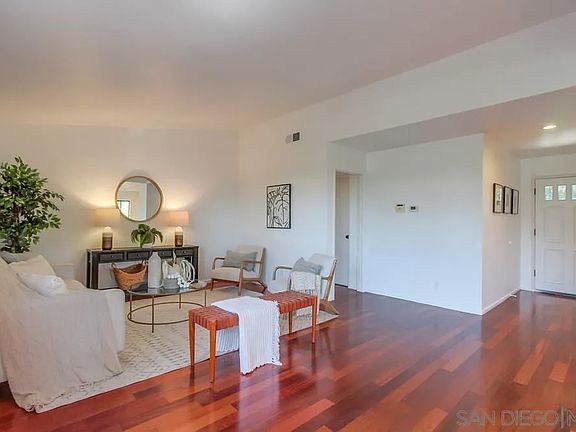 5th image of 6181 Decanture Ct