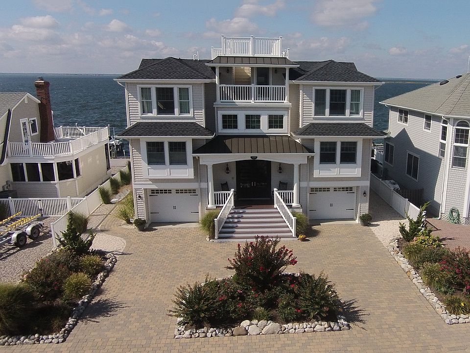 Stunning Bayfront