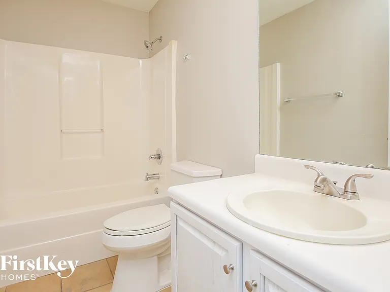 1500 Summer Lake Ter — Photo 14