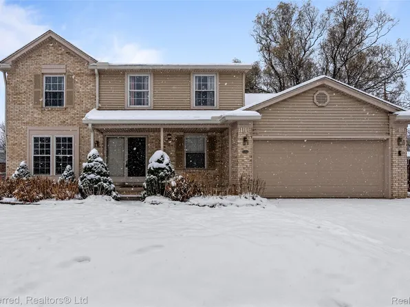 45377 Twining St, Canton, MI 48187