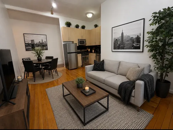 210 W 94th St APT 3E, New York, NY 10025