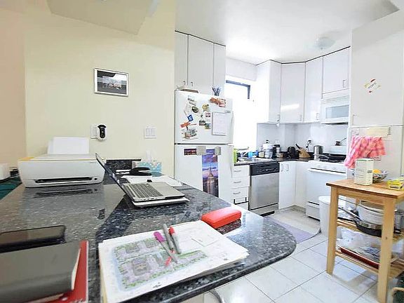 2nd image of 106 W 69th St APT 9C