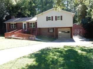 1010 Tanglewood Trl, Woodstock, GA