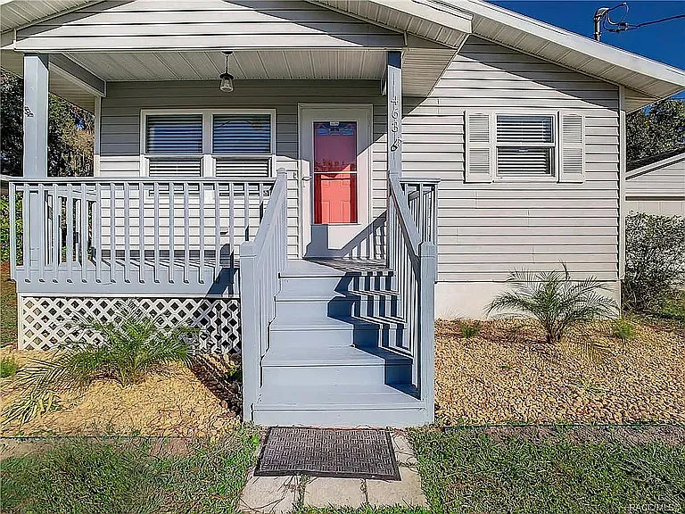 3 bed, 1056 sqft, $2,950 — Photo 2