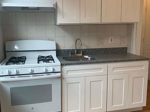 3rd image of 3052 45th St #2A