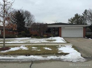 31640 Acton Dr, Warren, MI