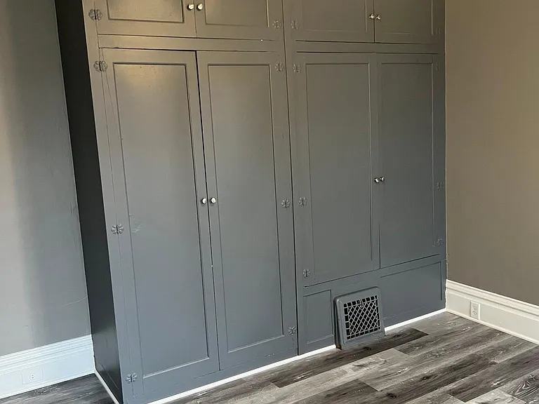 1208 Main St — Photo 11