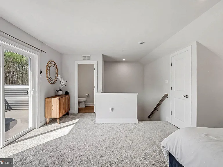 10878 Foxtrot Cir — Photo 31