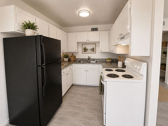 2nd image of 136 N 21st Ave #4