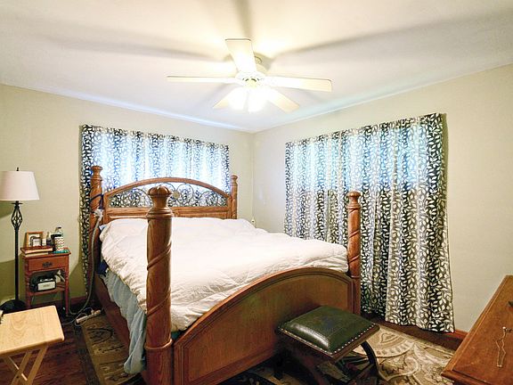 5th image of 2071 Uniondale Dr