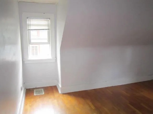 1117 Vermont St — Photo 4
