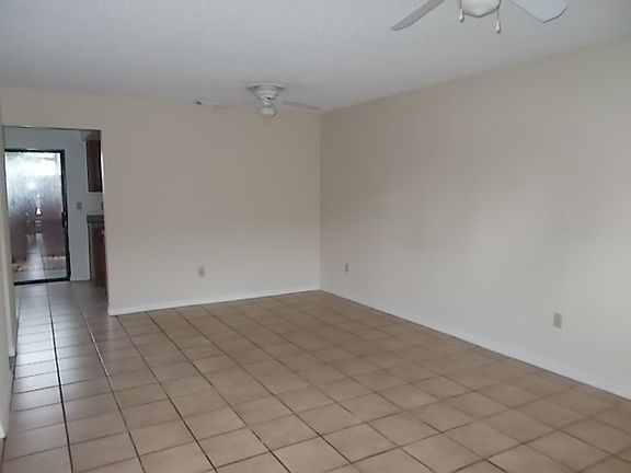 5th image of 7419 Glen Oaks Way