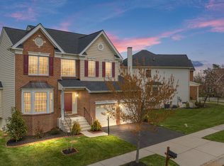 25929 Stinger Dr, Chantilly, VA 20152
