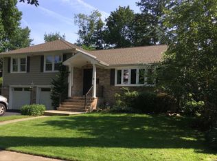 3 Arlington Rd, Cranford, NJ 07016