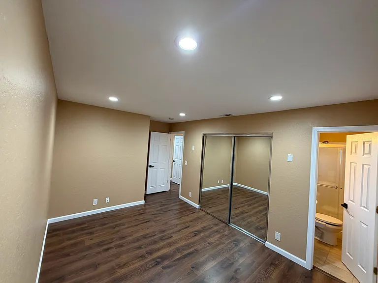 6958 Darian Ct — Photo 14
