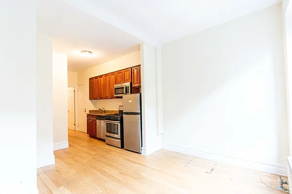 Rented by Corcoran | media 23