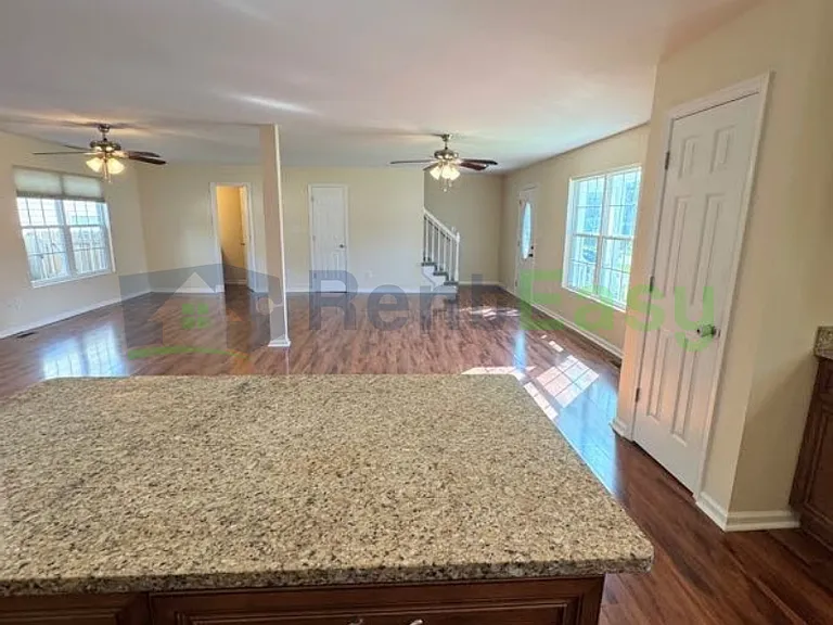 8019 Keene Rd — Photo 8