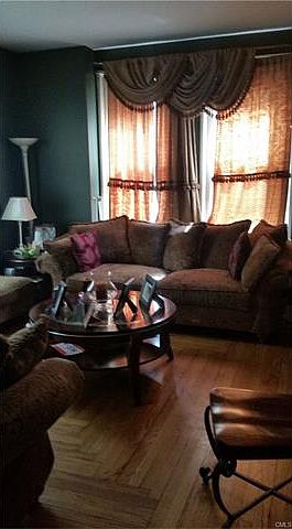 2nd image of 113 Prospect St