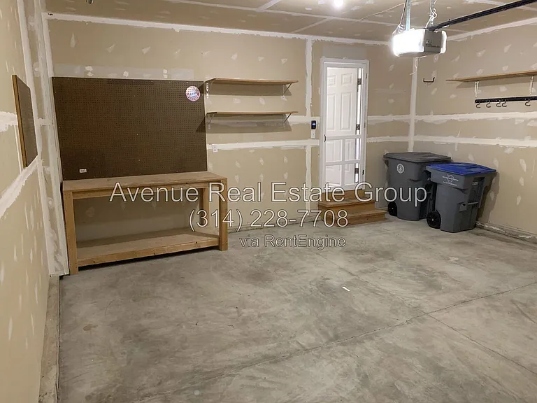 554 Parkgate Dr — Photo 32