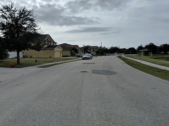 4th image of 27017 Creekbridge Dr