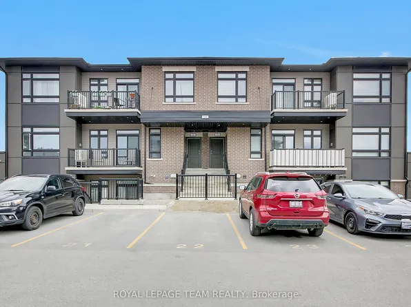 320 A Tulum Cres #F, Ottawa, ON K2S 0W1
