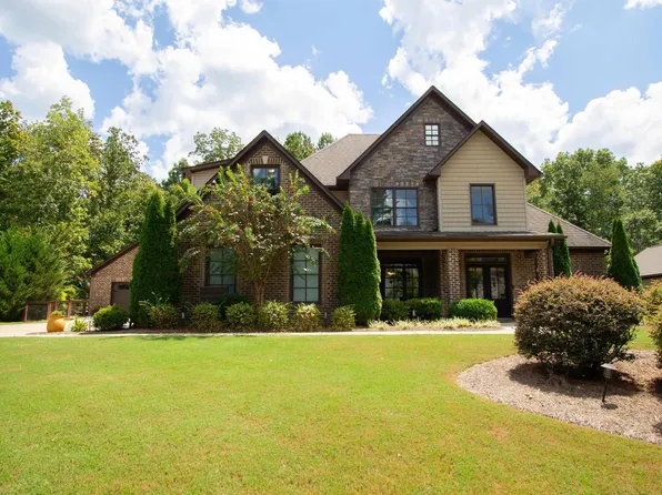 325 Grey Oaks Dr, Pelham, AL 35124